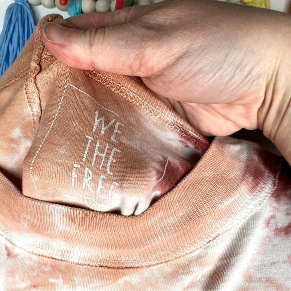 Free People We The Free Long Sleeve Oversized Pink Maroon Tie Dye Shirt Medium - Picture 8 of 14